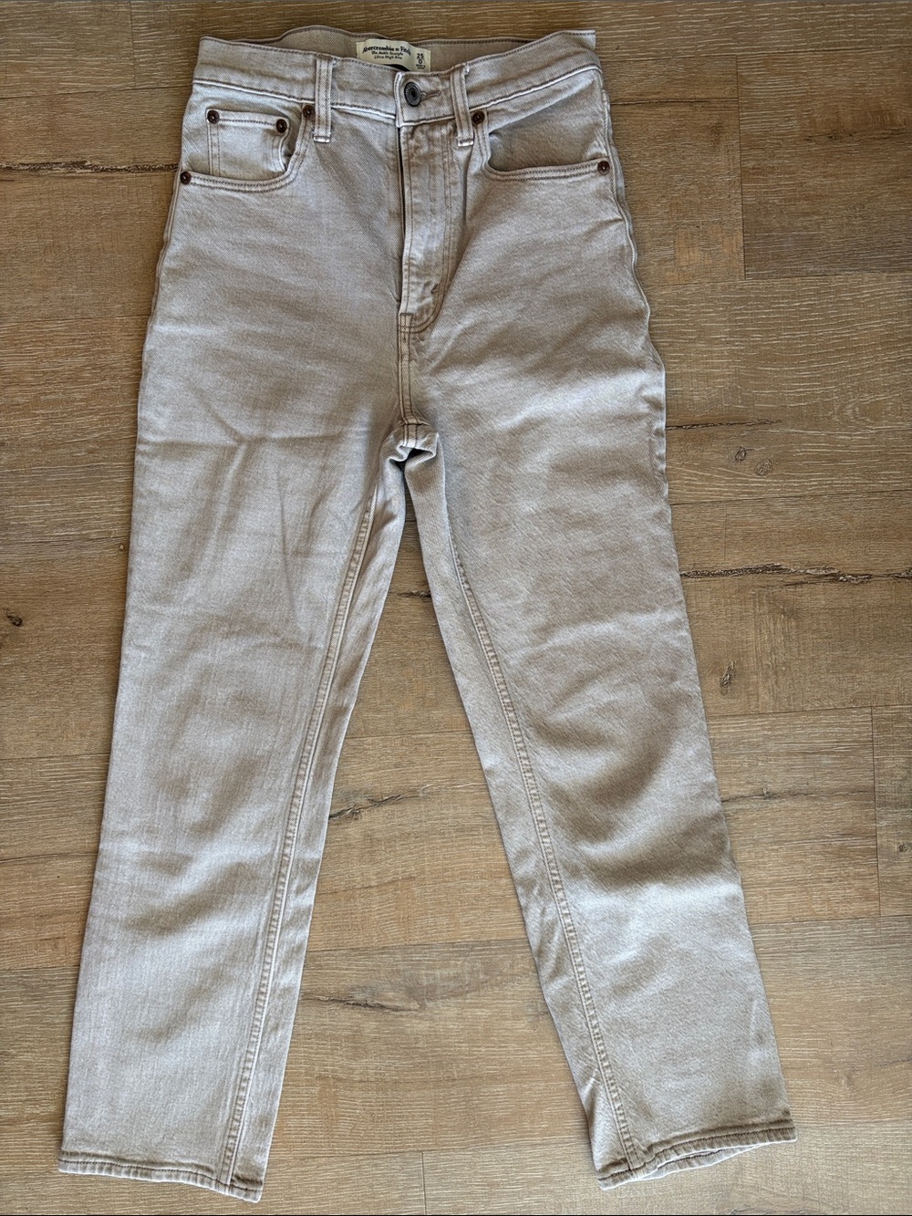 Abercrombie & Fitch High-Rise Ankle Straight Jeans in Light Beige